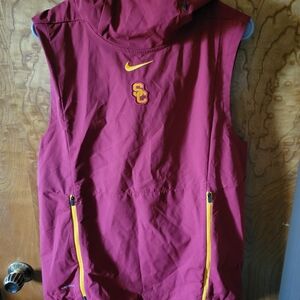 USC sleeveless wind breaker